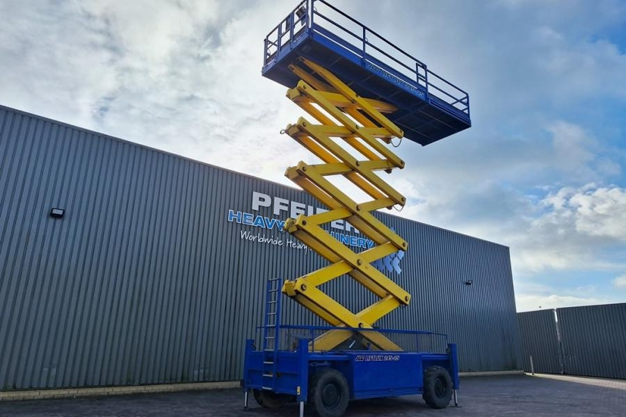 JLG 245-25 Diesel, 4x4 Drive, 26m Working Height, 750k - 剪式升降机:图2 JLG 245-25 Diesel, 4x4 Drive, 26m Working Height, 750k - 剪式升降机:图2