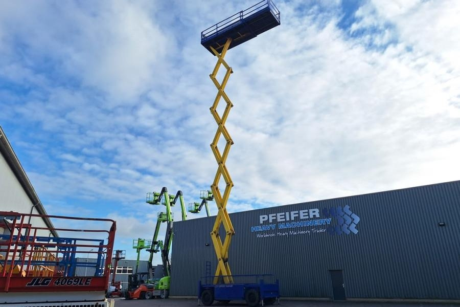 JLG 245-25 Diesel, 4x4 Drive, 26m Working Height, 750k - 剪式升降机:图3 JLG 245-25 Diesel, 4x4 Drive, 26m Working Height, 750k - 剪式升降机:图3