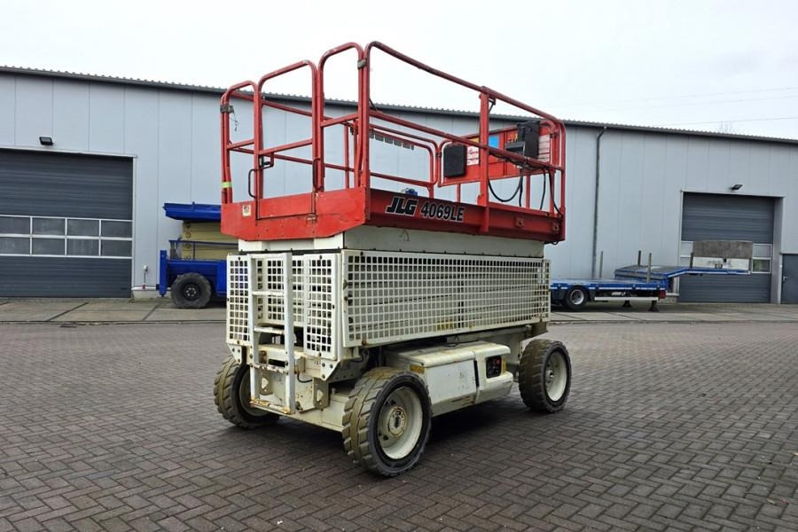 JLG 4069LE Electric, 14.2m Working Height, 360kg Capac - 剪式升降机:图2 JLG 4069LE Electric, 14.2m Working Height, 360kg Capac - 剪式升降机:图2