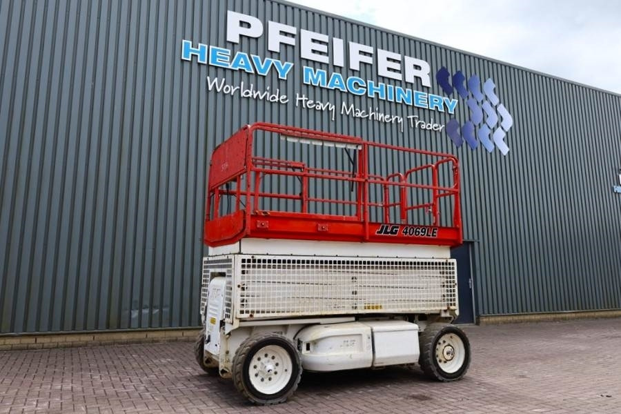 JLG 4069LE Electric, 14.2m Working Height, 360kg Capac - 剪式升降机:图1 JLG 4069LE Electric, 14.2m Working Height, 360kg Capac - 剪式升降机:图1