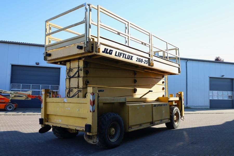 Liftlux SL260-25D4WD Diesel, 4x4 Drive, 9.80m Hydraulic De - 剪式升降机:图2 Liftlux SL260-25D4WD Diesel, 4x4 Drive, 9.80m Hydraulic De - 剪式升降机:图2