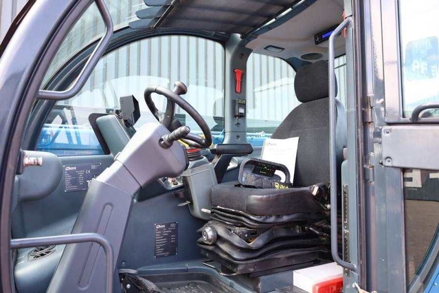 Magni - TH5,5.15-D7/D Diesel, 4x4x4 Drive, 5.5t Ca - 伸缩臂叉装车:图4 Magni - TH5,5.15-D7/D Diesel, 4x4x4 Drive, 5.5t Ca - 伸缩臂叉装车:图4