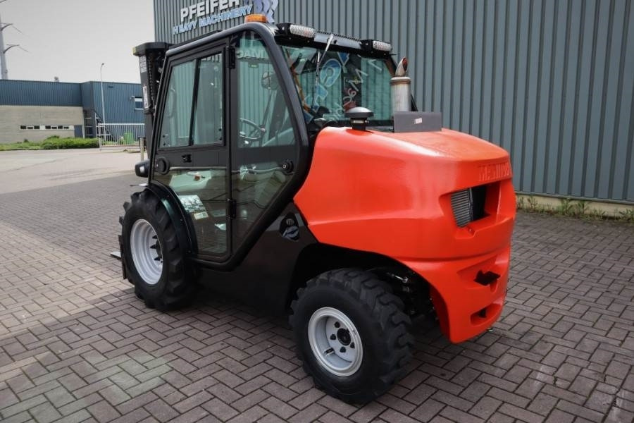 Manitou MC25-4 Valid Inspection, *Guarantee, Diesel, 4x4 D - 越野叉车:图4 Manitou MC25-4 Valid Inspection, *Guarantee, Diesel, 4x4 D - 越野叉车:图4