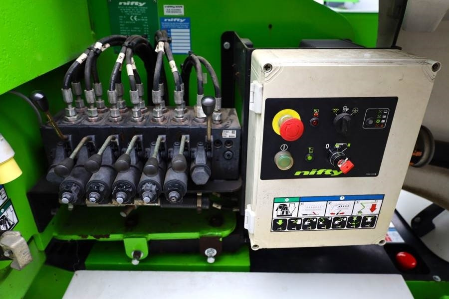 Niftylift HR17N Hybrid MK3 Hybrid Battery & Diesel, 17m Work - 铰接臂:图4 Niftylift HR17N Hybrid MK3 Hybrid Battery & Diesel, 17m Work - 铰接臂:图4