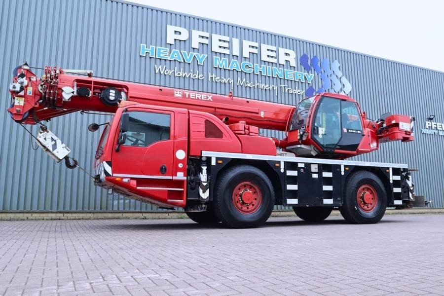 Terex AC40/2L Diesel, 4x4 Drive And 4-Wheel Steering, 40 - 全地形起重机:图1 Terex AC40/2L Diesel, 4x4 Drive And 4-Wheel Steering, 40 - 全地形起重机:图1