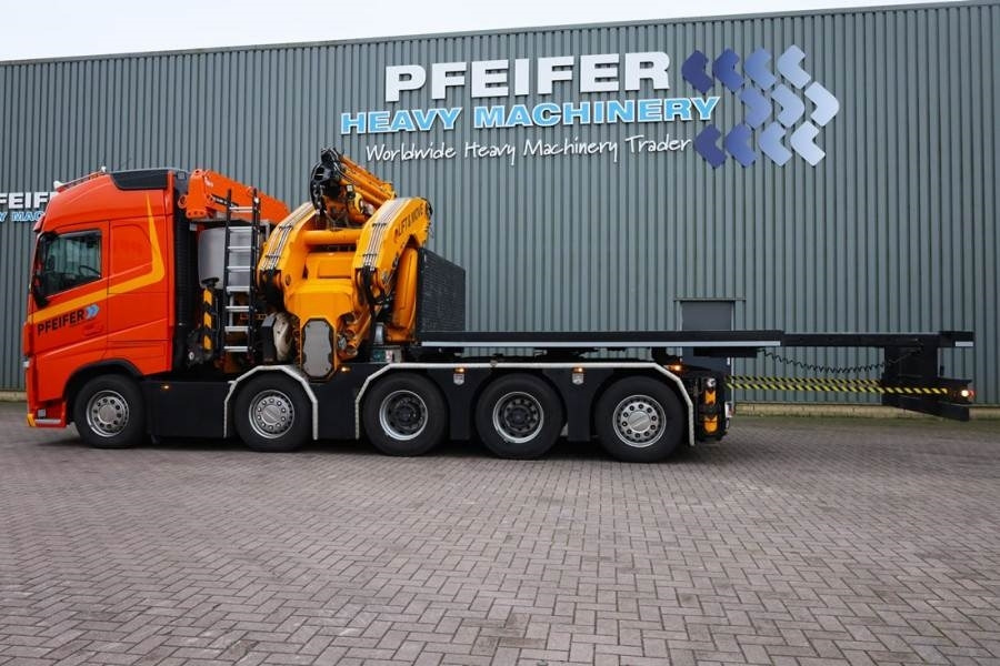 Volvo FH12 With Cormach 135tm Crane Volvo FH12 10x4 With - 全地形起重机:图3 Volvo FH12 With Cormach 135tm Crane Volvo FH12 10x4 With - 全地形起重机:图3