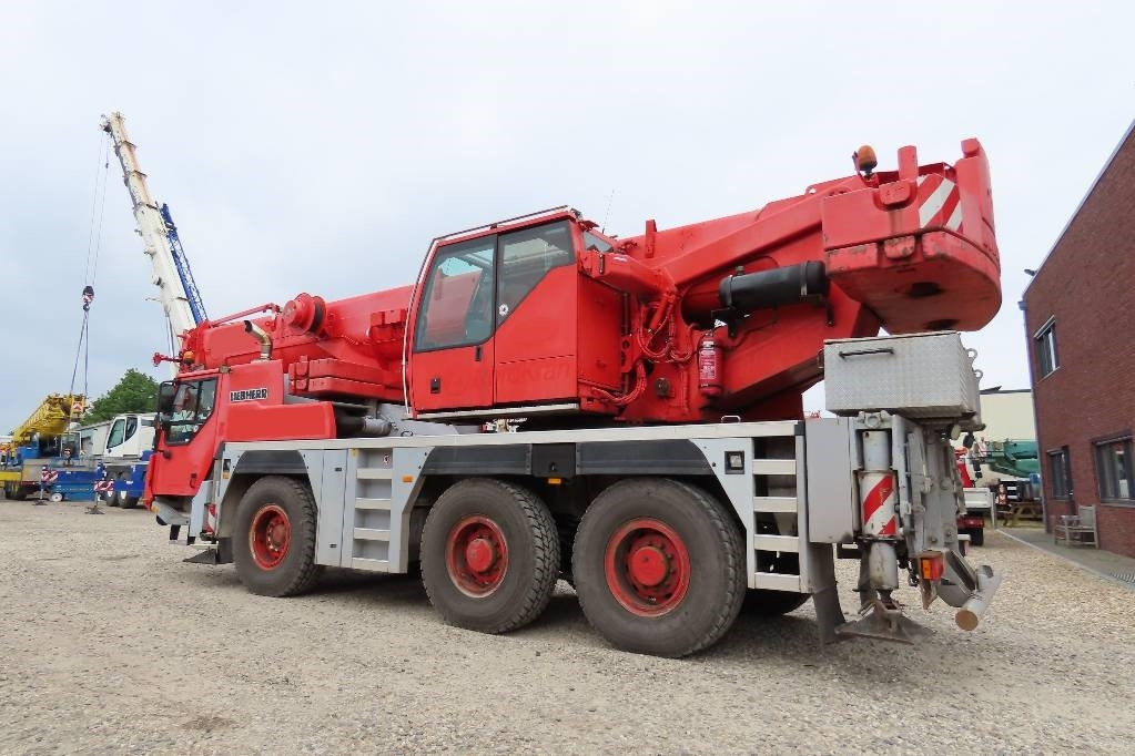 Liebherr LTM 1055-3.2  - 全地形起重机:图4 Liebherr LTM 1055-3.2  - 全地形起重机:图4
