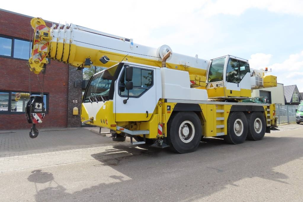 Liebherr LTM 1055-3.2  - 全地形起重机:图1 Liebherr LTM 1055-3.2  - 全地形起重机:图1