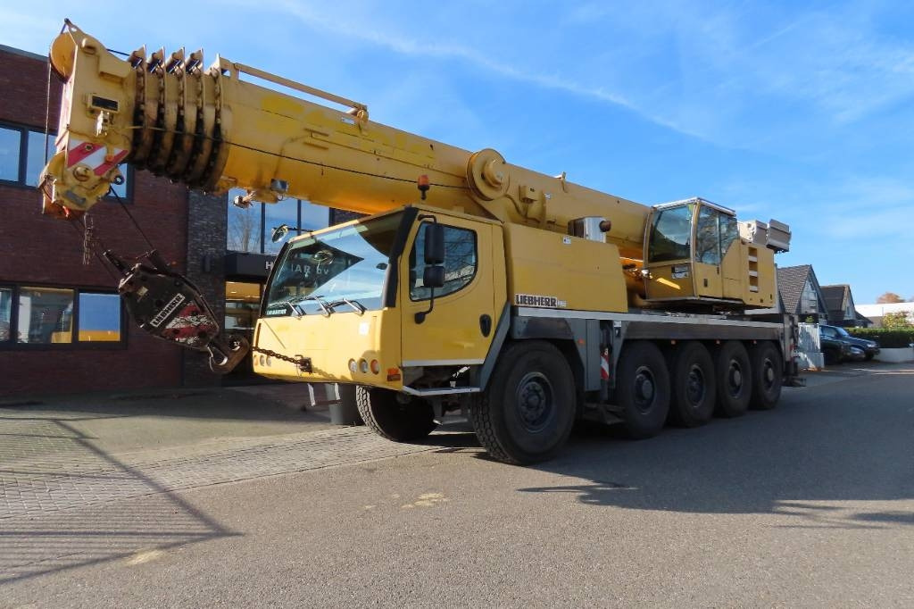 Liebherr LTM 1095-5.1 - 全地形起重机:图1 Liebherr LTM 1095-5.1 - 全地形起重机:图1