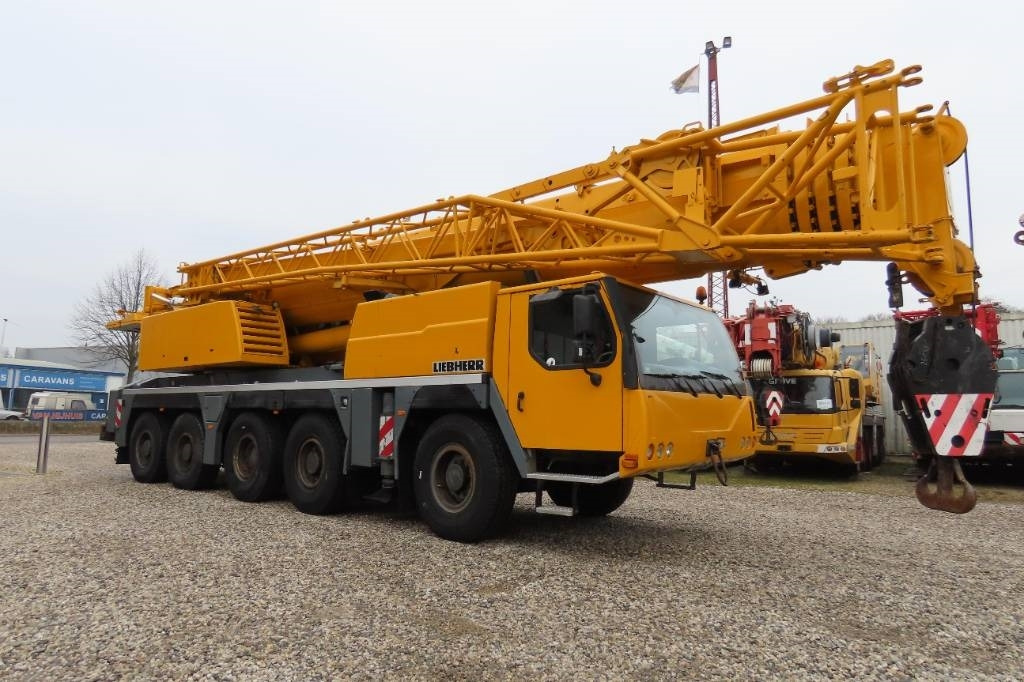 Liebherr LTM 1130-5.1 - 全地形起重机:图2 Liebherr LTM 1130-5.1 - 全地形起重机:图2