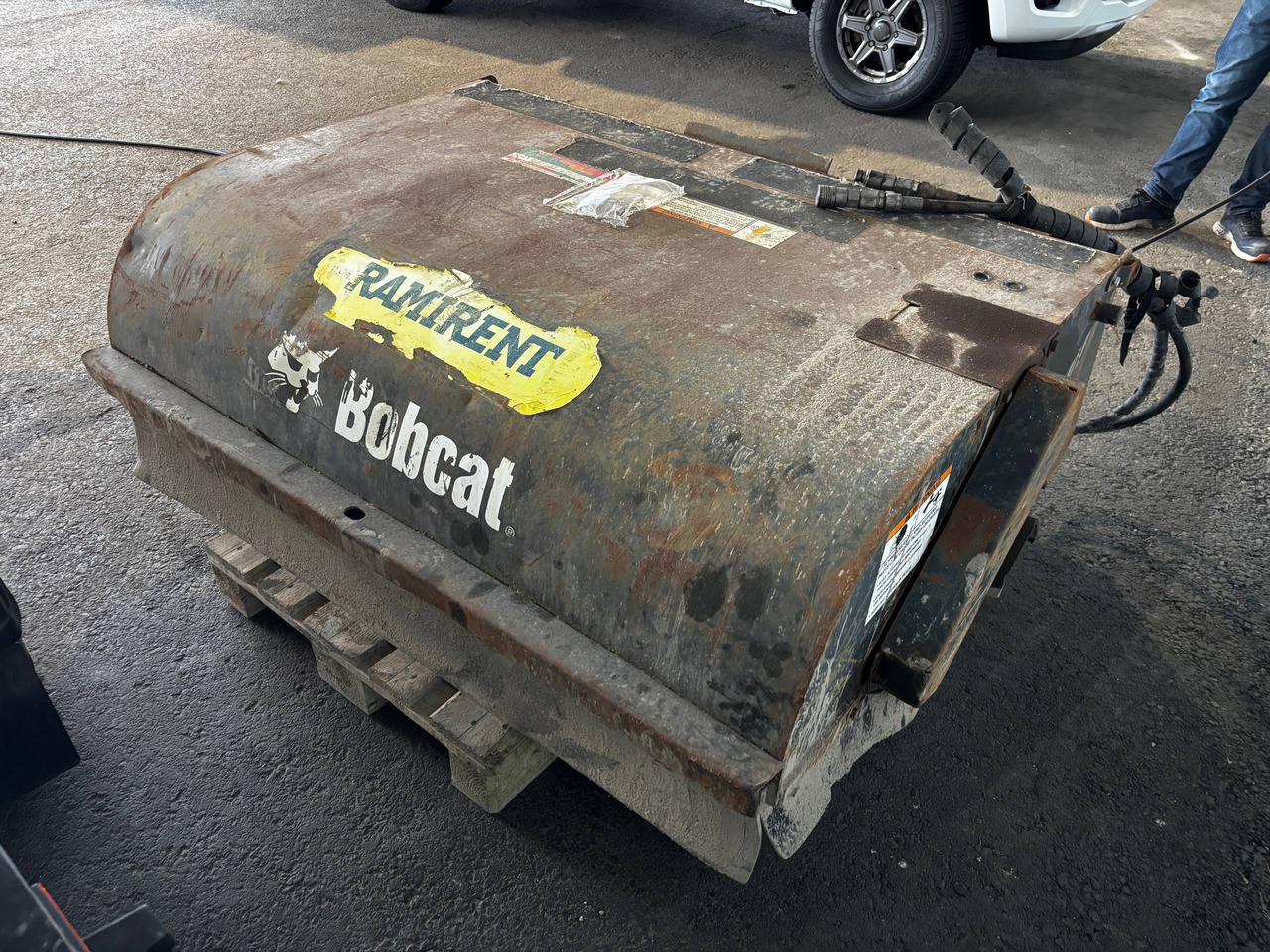 Bobcat 60 SWEEPER - 扫地机:图1 Bobcat 60 SWEEPER - 扫地机:图1