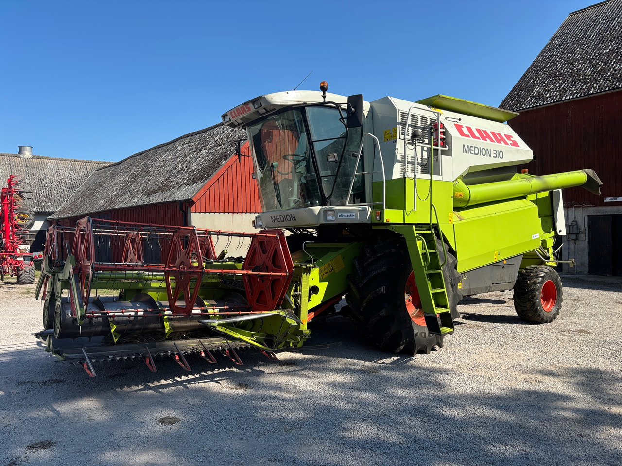 Claas Medion 310 - 联合收割机:图1 Claas Medion 310 - 联合收割机:图1