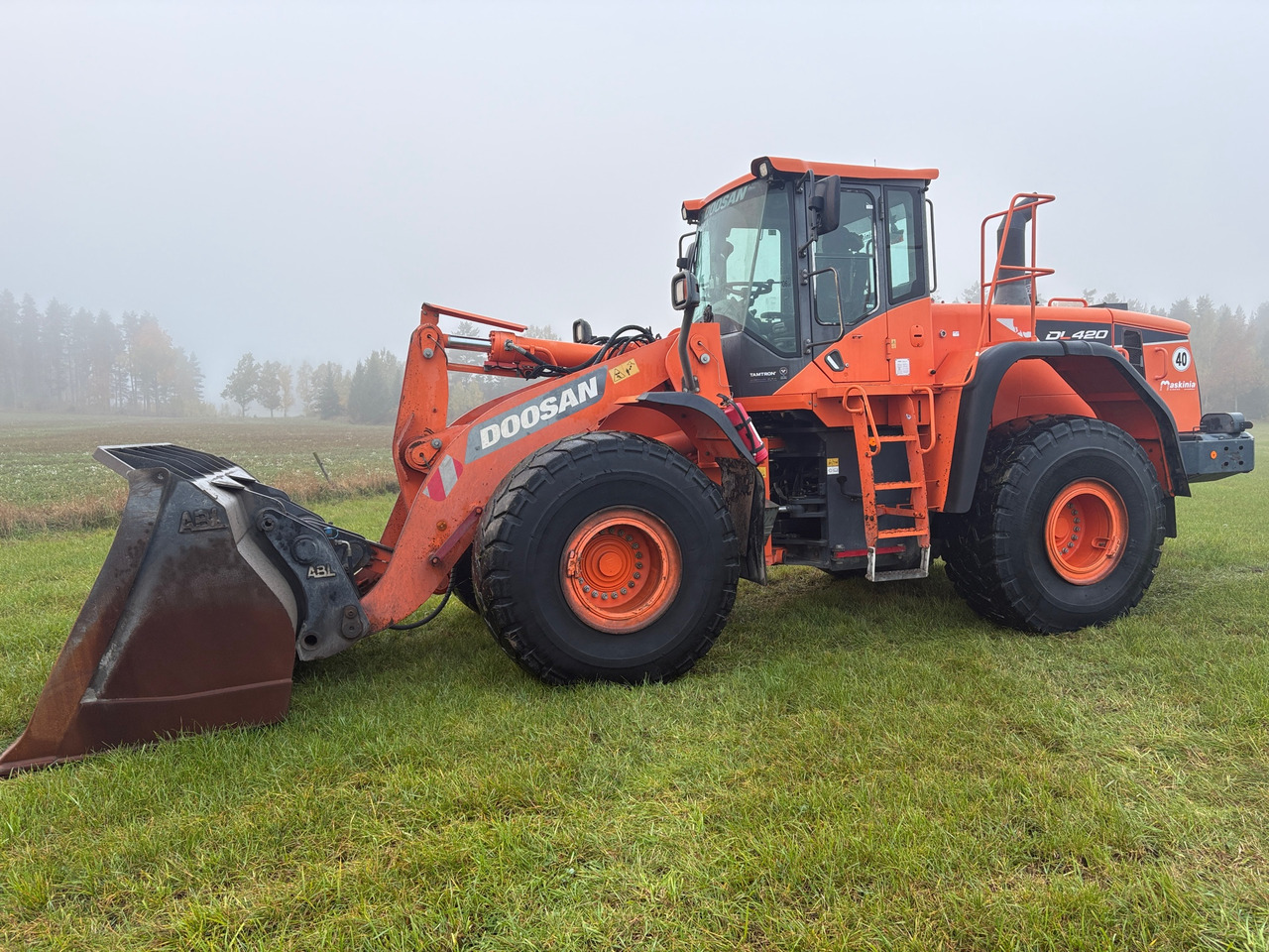 Doosan DL420-5 - 轮式装载机:图1 Doosan DL420-5 - 轮式装载机:图1