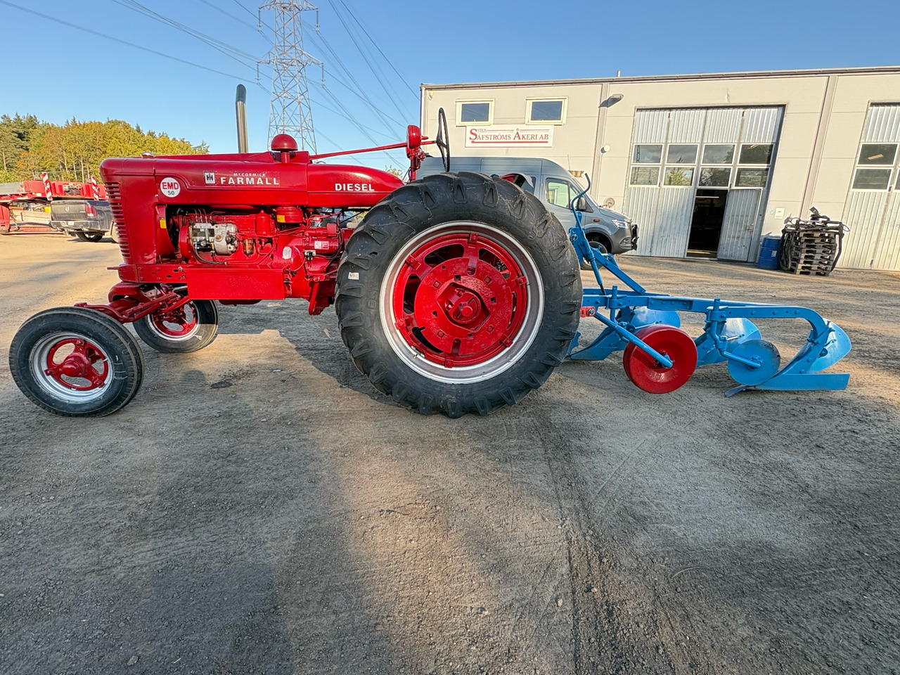 Farmall EMD 50 - 拖拉机:图1 Farmall EMD 50 - 拖拉机:图1
