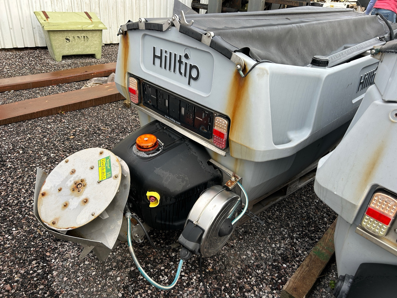 Hilltip Ice striker 850 - 撒沙机/ 撒盐机:图1 Hilltip Ice striker 850 - 撒沙机/ 撒盐机:图1