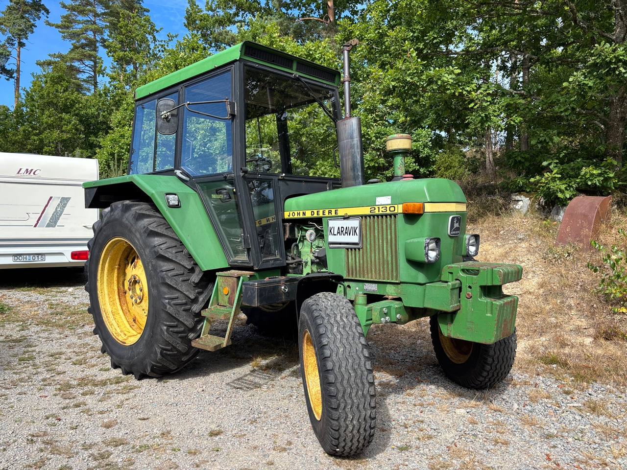 John Deere 2130 - 拖拉机:图1 John Deere 2130 - 拖拉机:图1