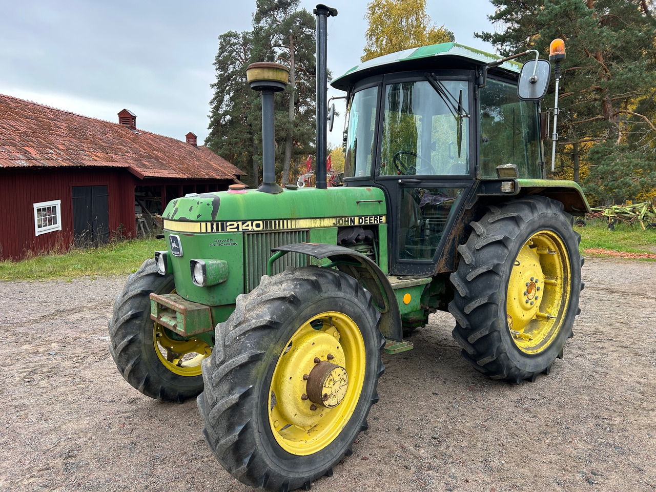 John Deere 2140 - 拖拉机:图1 John Deere 2140 - 拖拉机:图1