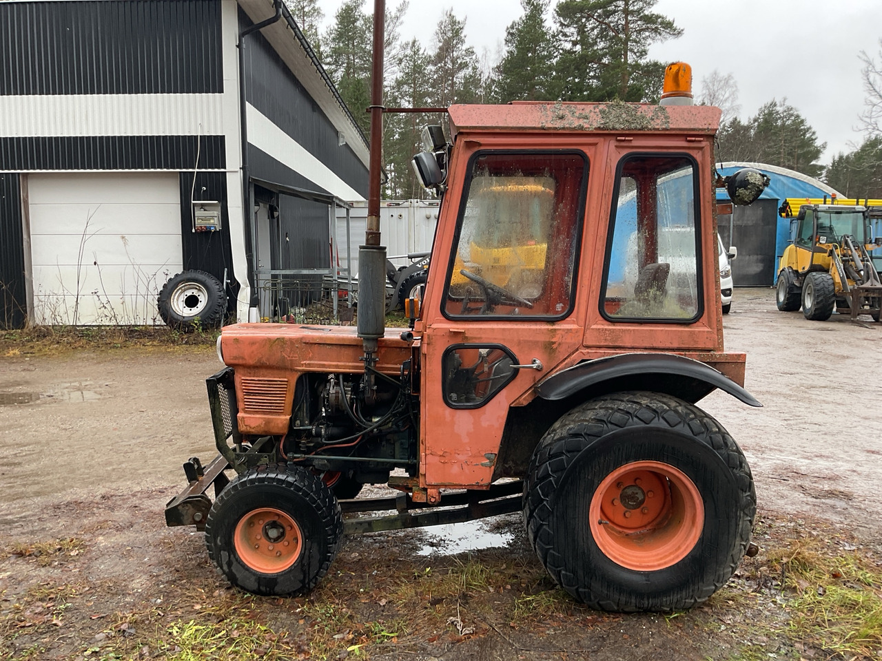 Kubota L185 - 拖拉机:图1 Kubota L185 - 拖拉机:图1