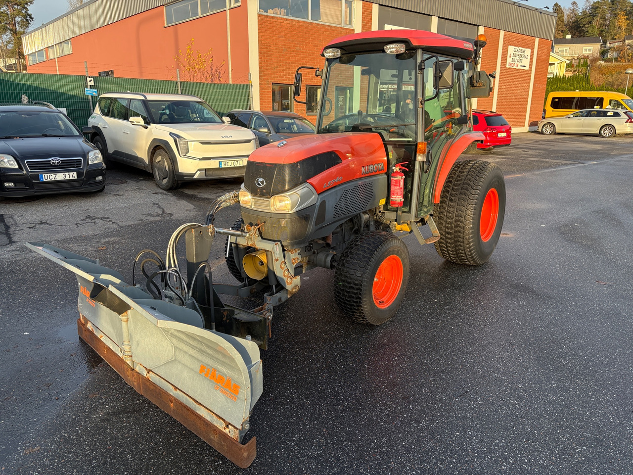 Kubota L5740 - 拖拉机:图1 Kubota L5740 - 拖拉机:图1