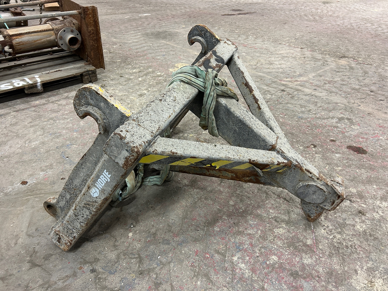 Norje  - 建筑设备:图1 Norje  - 建筑设备:图1