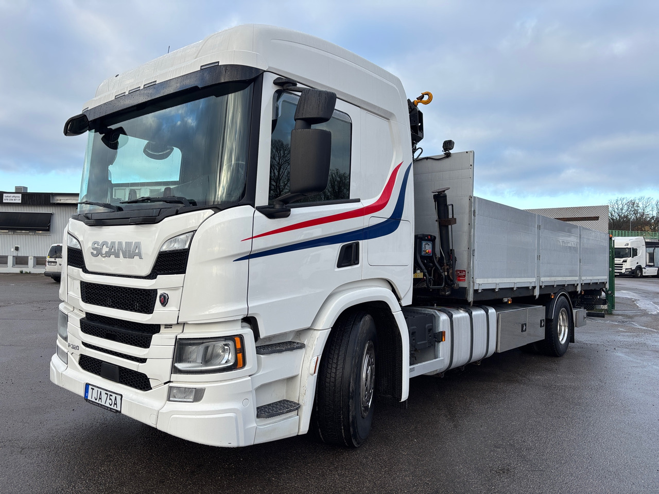 Scania P 320 4x2 - 起重车:图1 Scania P 320 4x2 - 起重车:图1