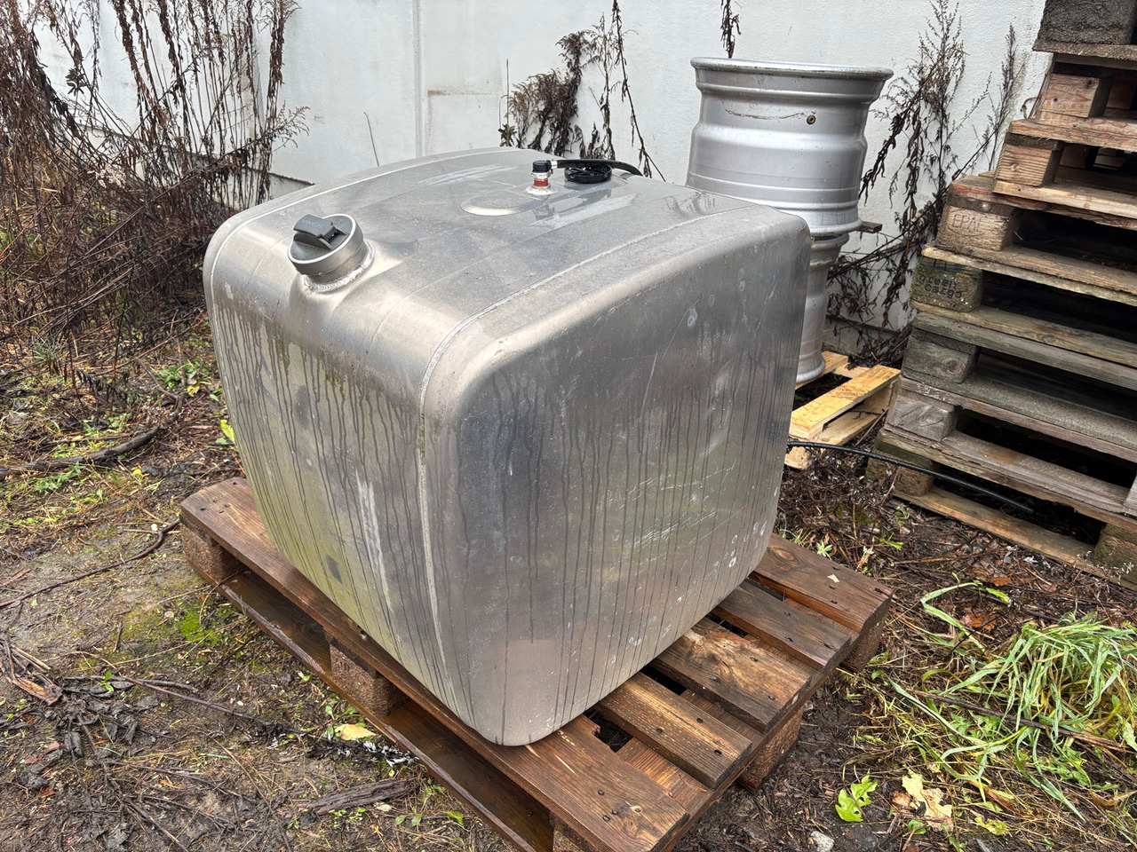 Scania - 燃料箱 适用于 卡车:图1 Scania - 燃料箱 适用于 卡车:图1