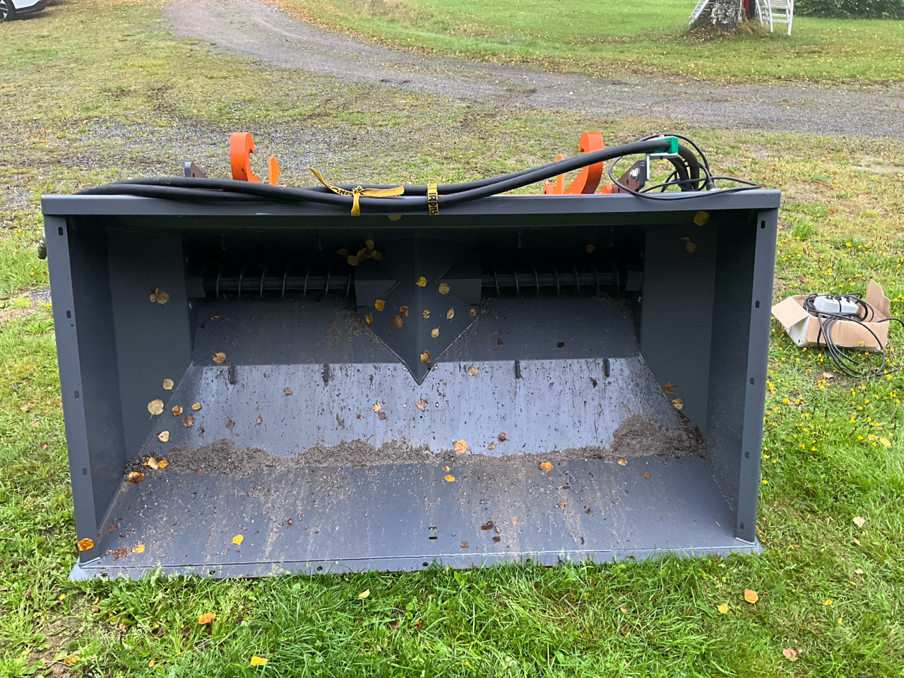 Serco Vilho 1000 LKS - 撒沙机/ 撒盐机:图1 Serco Vilho 1000 LKS - 撒沙机/ 撒盐机:图1