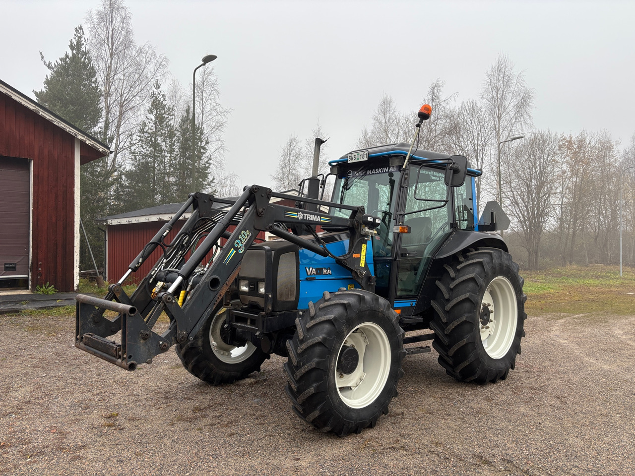 Valtra 700-4 - 拖拉机:图1 Valtra 700-4 - 拖拉机:图1