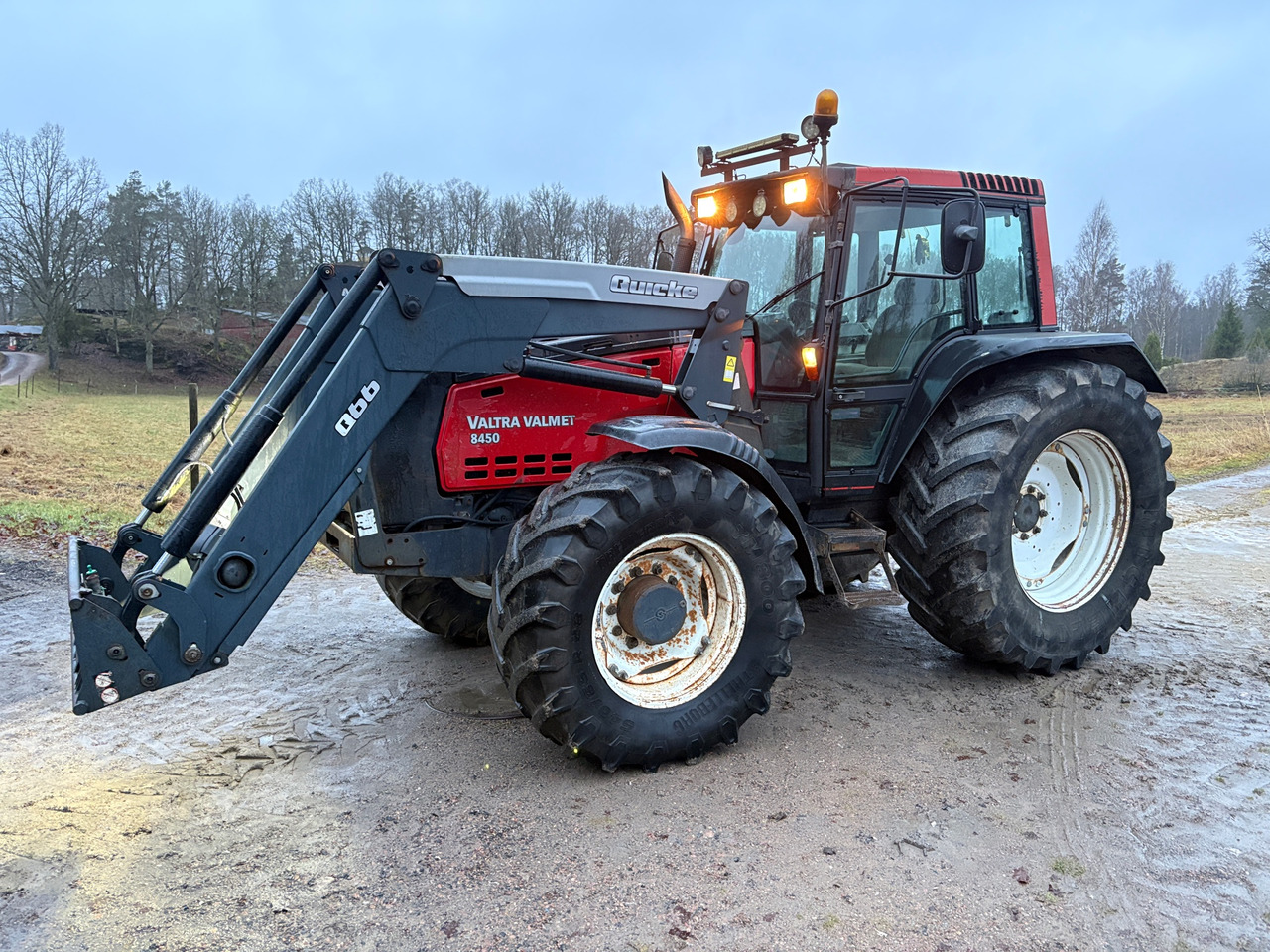 Valtra Valmet 8450 - 拖拉机:图1 Valtra Valmet 8450 - 拖拉机:图1