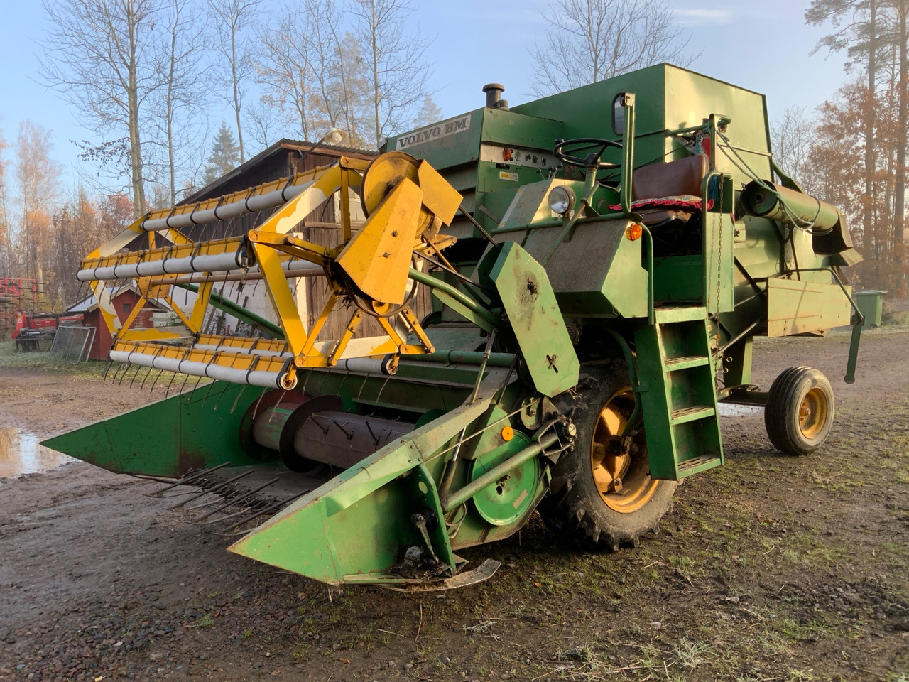 Volvo BM Aktiv 800 - 联合收割机:图1 Volvo BM Aktiv 800 - 联合收割机:图1