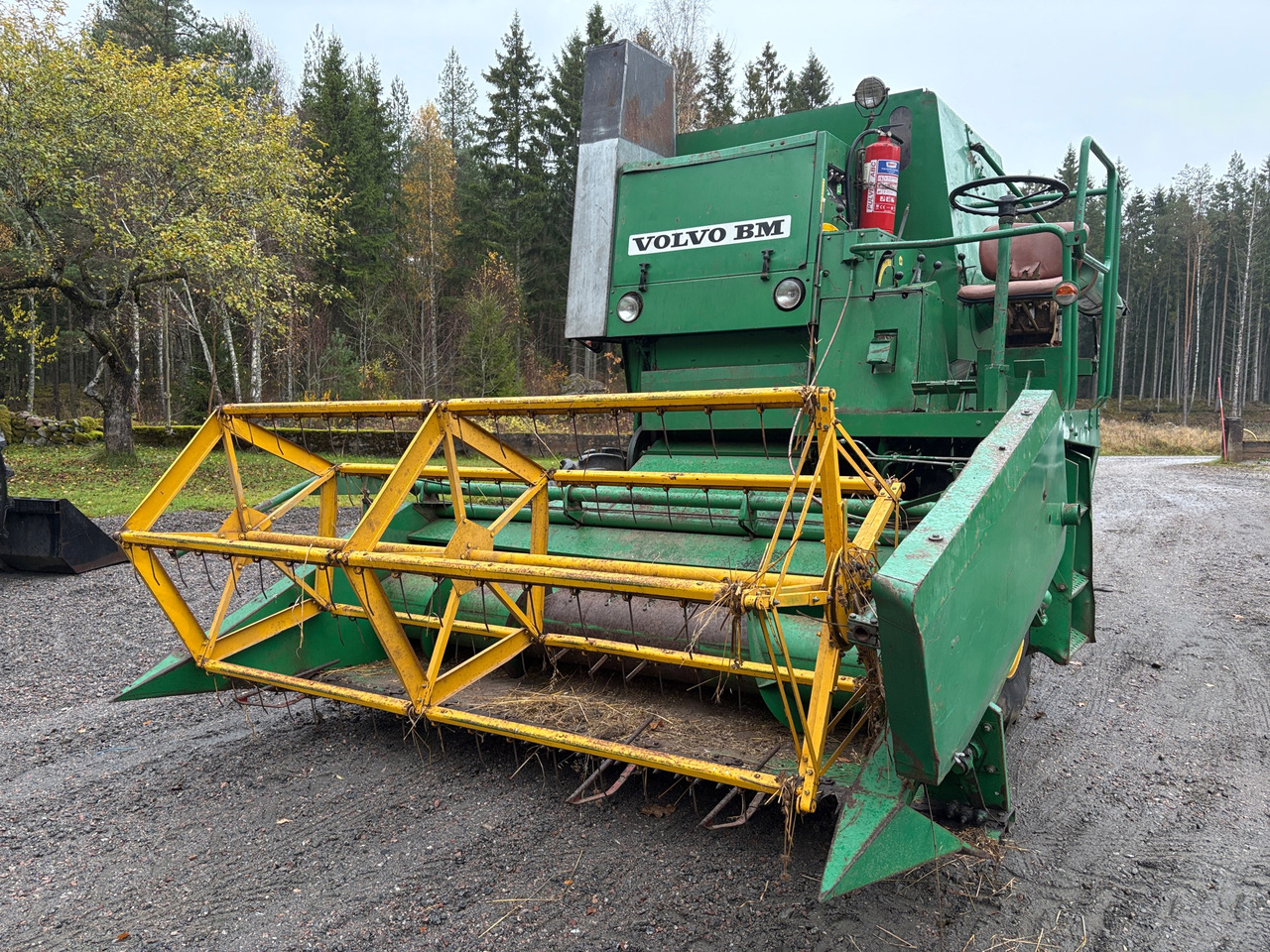 Volvo BM S 830 - 联合收割机:图1 Volvo BM S 830 - 联合收割机:图1
