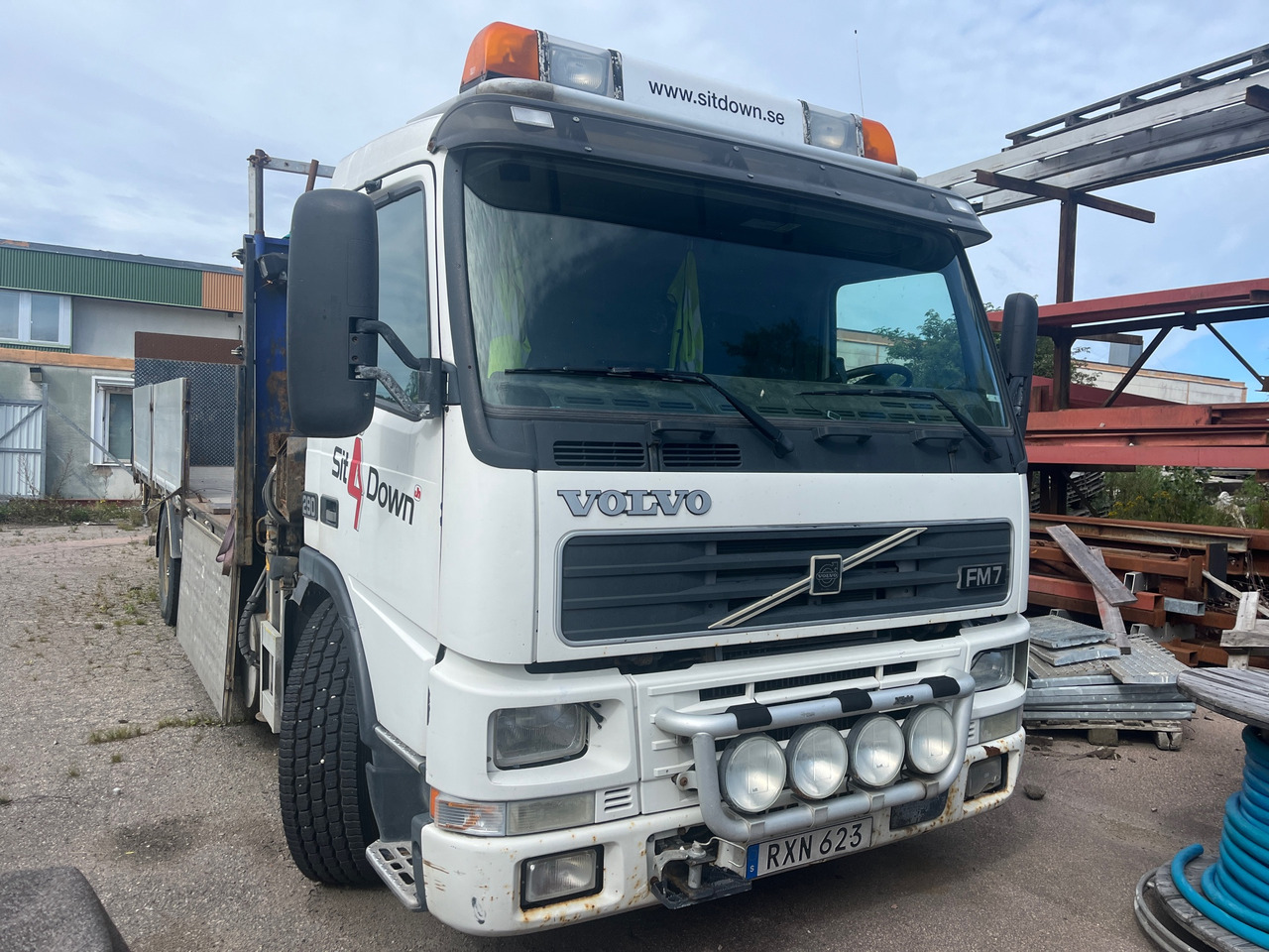 Volvo FM7 4X2 - 起重车:图1 Volvo FM7 4X2 - 起重车:图1