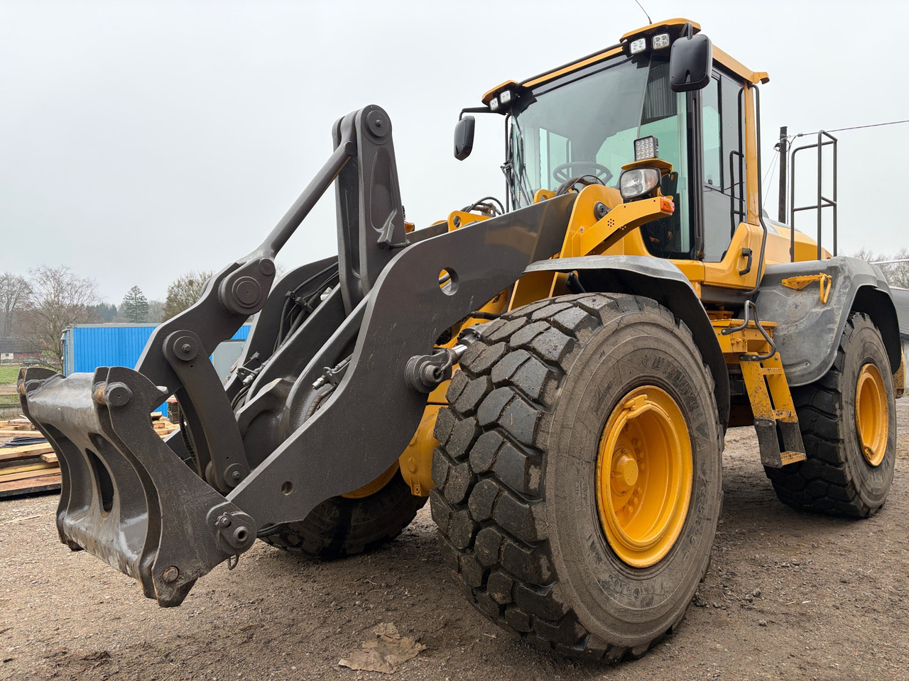 Volvo L110H - 轮式装载机:图1 Volvo L110H - 轮式装载机:图1