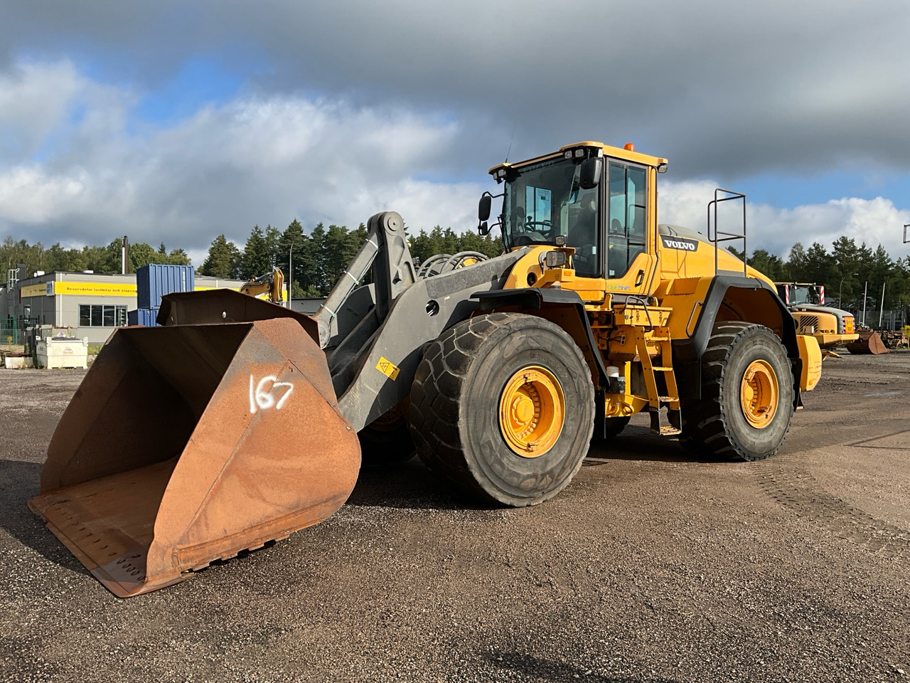Volvo L220H - 轮式装载机:图1 Volvo L220H - 轮式装载机:图1