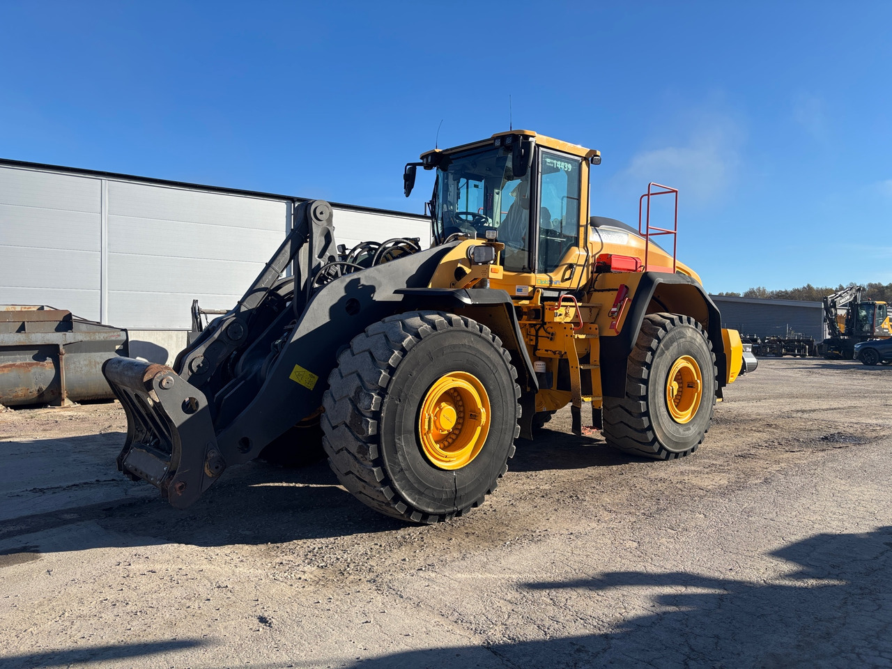 Volvo L220H - 轮式装载机:图1 Volvo L220H - 轮式装载机:图1