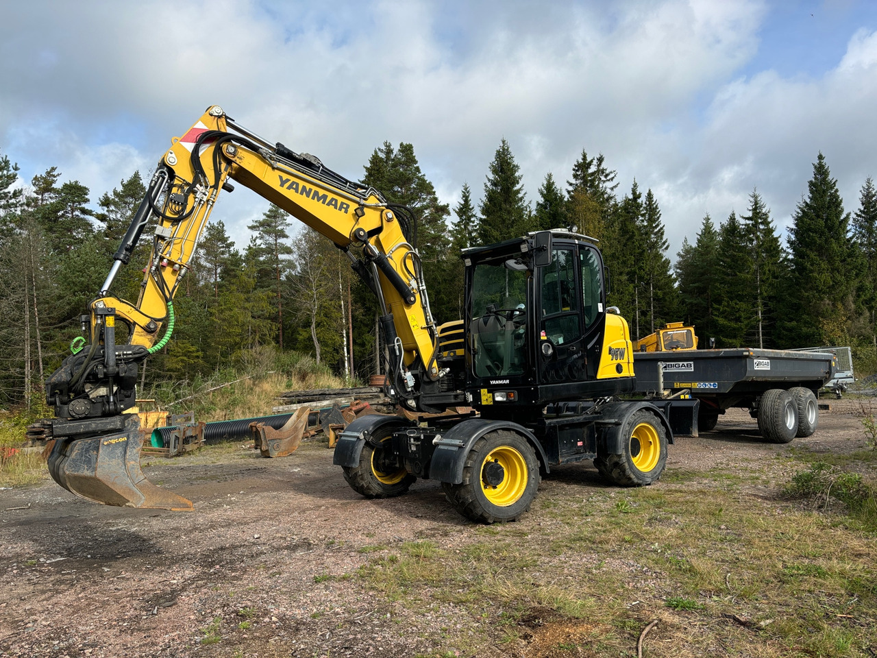 Yanmar B95W - 挖掘机:图1 Yanmar B95W - 挖掘机:图1