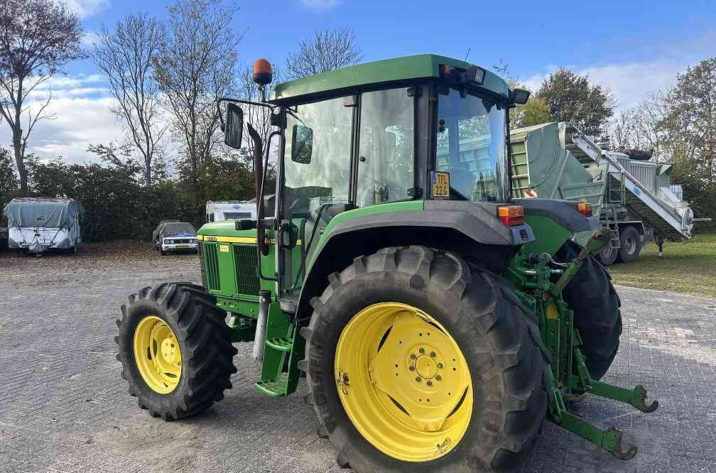 John Deere 6110 - 拖拉机:图2 John Deere 6110 - 拖拉机:图2