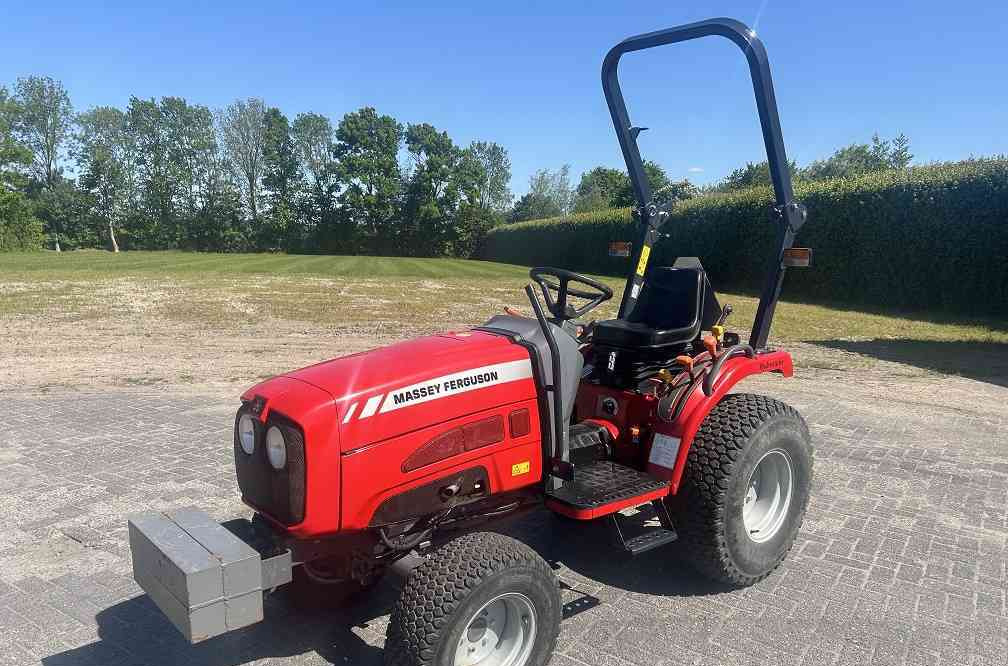 Massey Ferguson 1525 hydrostaat - 拖拉机:图1 Massey Ferguson 1525 hydrostaat - 拖拉机:图1