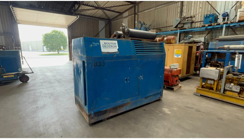 Bredenoord Bredenoord aggregaat BRD 70 KVA Deutz F5L413 - 发电机组:图2 Bredenoord Bredenoord aggregaat BRD 70 KVA Deutz F5L413 - 发电机组:图2
