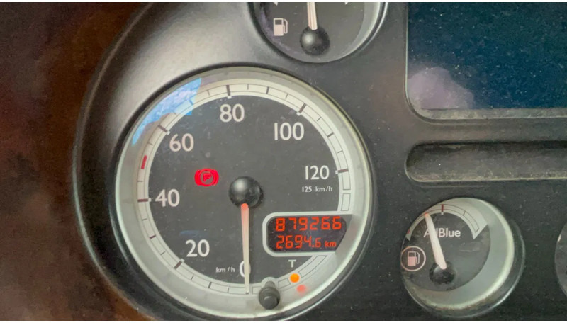 DAF CF 85.410 Schuifzijlen wagen 6x2 Daf CF85 - 厢式卡车:图5 DAF CF 85.410 Schuifzijlen wagen 6x2 Daf CF85 - 厢式卡车:图5