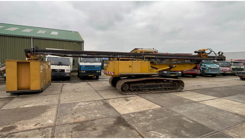 JCB JS 200 LC - 钻机:图2 JCB JS 200 LC - 钻机:图2