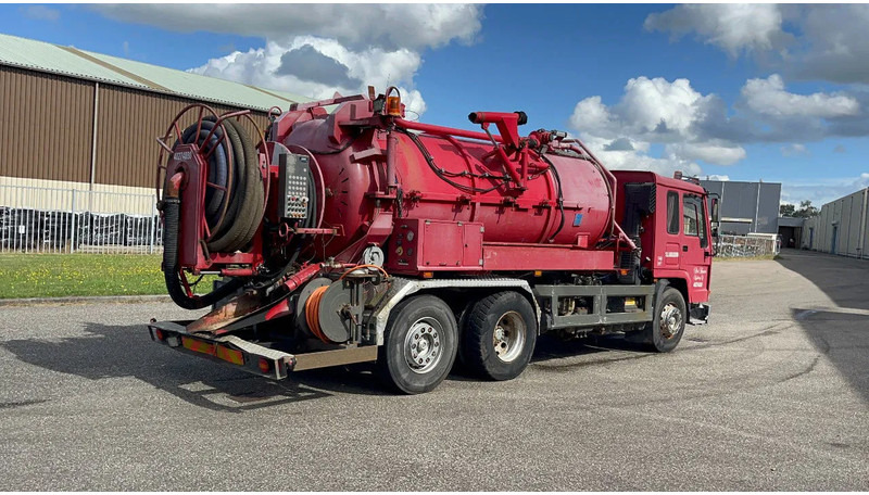 Volvo FL 7 FL7 Vacuum toilet tanker 8000 liter - 真空车:图3 Volvo FL 7 FL7 Vacuum toilet tanker 8000 liter - 真空车:图3