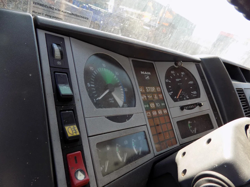Volvo koel vrieswagen met hydr. lift - 冷藏车:图4 Volvo koel vrieswagen met hydr. lift - 冷藏车:图4