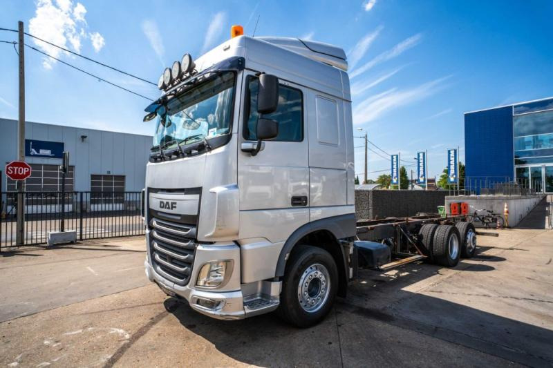 DAF XF 510 - 驾驶室底盘卡车:图1 DAF XF 510 - 驾驶室底盘卡车:图1
