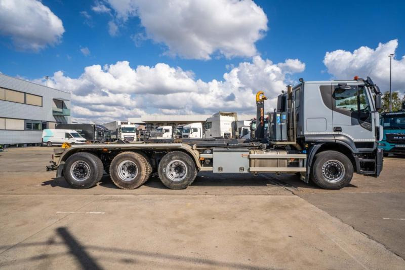 Iveco X-WAY 460 - 吊钩升降车:图3 Iveco X-WAY 460 - 吊钩升降车:图3