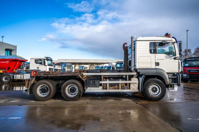 吊钩升降车 MAN TGA 33.430 BB：图8