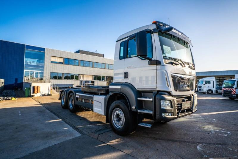 MAN TGS 33.430 BL - 吊钩升降车:图2 MAN TGS 33.430 BL - 吊钩升降车:图2
