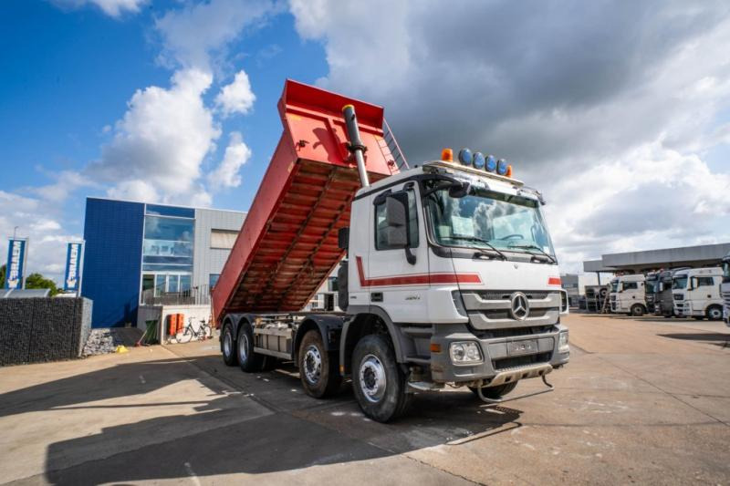 Mercedes ACTROS 3241 K -MP3-E5 - 翻斗车:图2 Mercedes ACTROS 3241 K -MP3-E5 - 翻斗车:图2