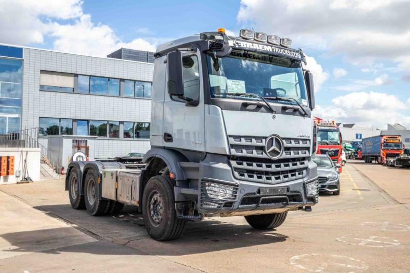 Mercedes AROCS 2648 LS - 6x4 - 牵引车:图2 Mercedes AROCS 2648 LS - 6x4 - 牵引车:图2