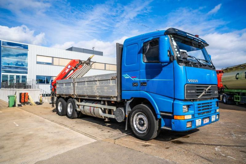 Volvo FH 12-340 - HMF 2420 K6 (2012) - 栏板式/ 平板卡车, 起重车:图2 Volvo FH 12-340 - HMF 2420 K6 (2012) - 栏板式/ 平板卡车, 起重车:图2